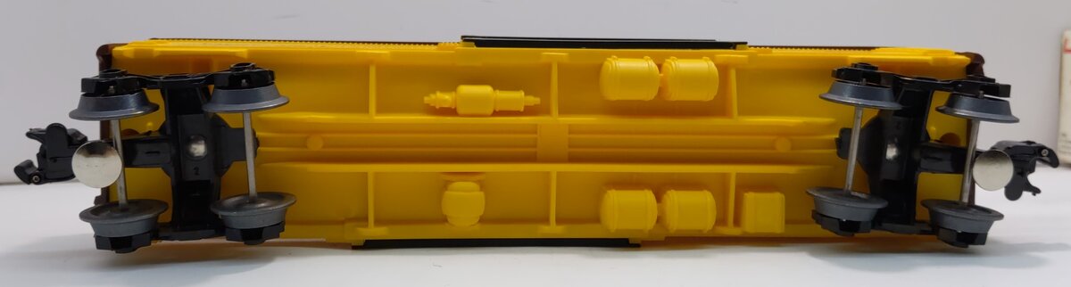 Lionel 6-9811 O Gauge SP/UP FARR Pacific Fruit Express Reefer Car #9811 LN/Box