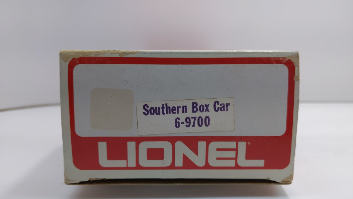Lionel 6-9700 O Gauge Southern 'Serves The South' Box Car #9700 EX/Box