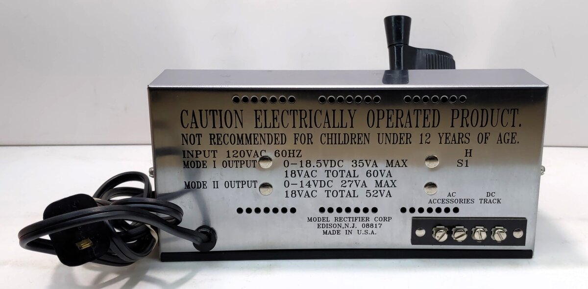 MRC 6200 Trainpower Power Pack (Silver) – Trainz