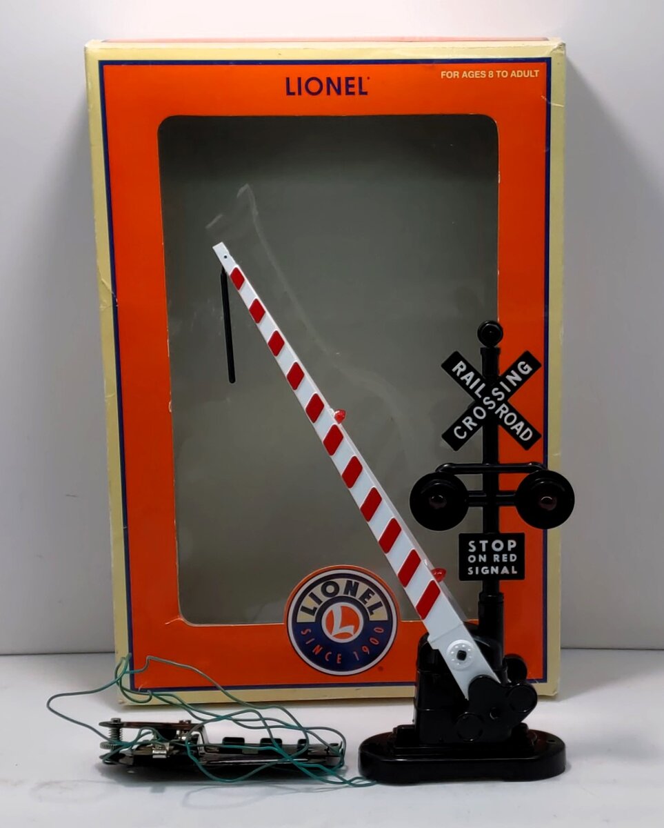 Lionel 6-62162 O Operating Crossing Gate & Signal
