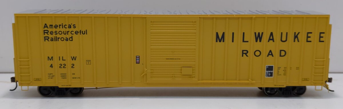 Athearn 16117 HO Milwaukee Road RTR FMC 60' Hi-Cube Ex-Post Boxcar #4222