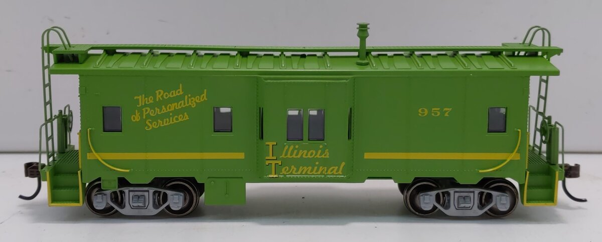 Roundhouse 90191 HO Illinois Terminal Railroad Bay Window Caboose #957
