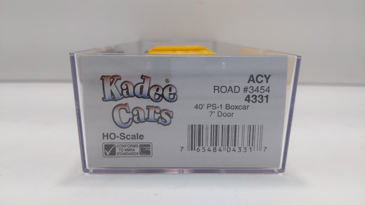 Kadee 4331 HO Akron Canton & Youngstown 40' PS-1 Boxcar Ready-To-Run #3454