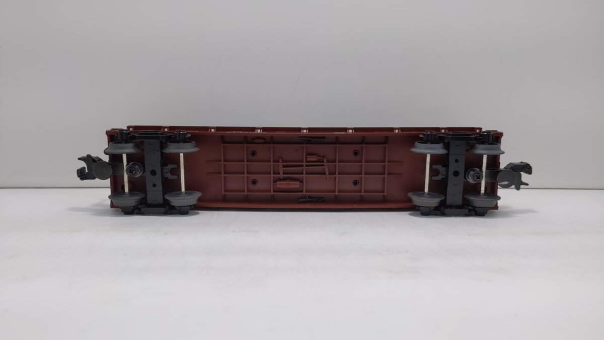 MTH 33-7602 O Gauge Southern Pacific Flatcar w/ 57 Chevy LN/Box