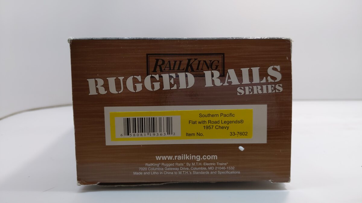 MTH 33-7602 O Gauge Southern Pacific Flatcar w/ 57 Chevy LN/Box