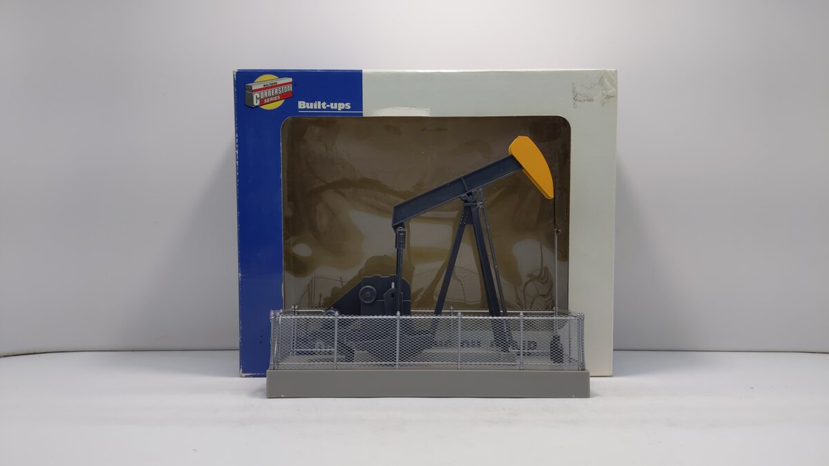 Walthers 933-2705 O And O27 Scale Operating Oil Pump Built-Ups LN/Box