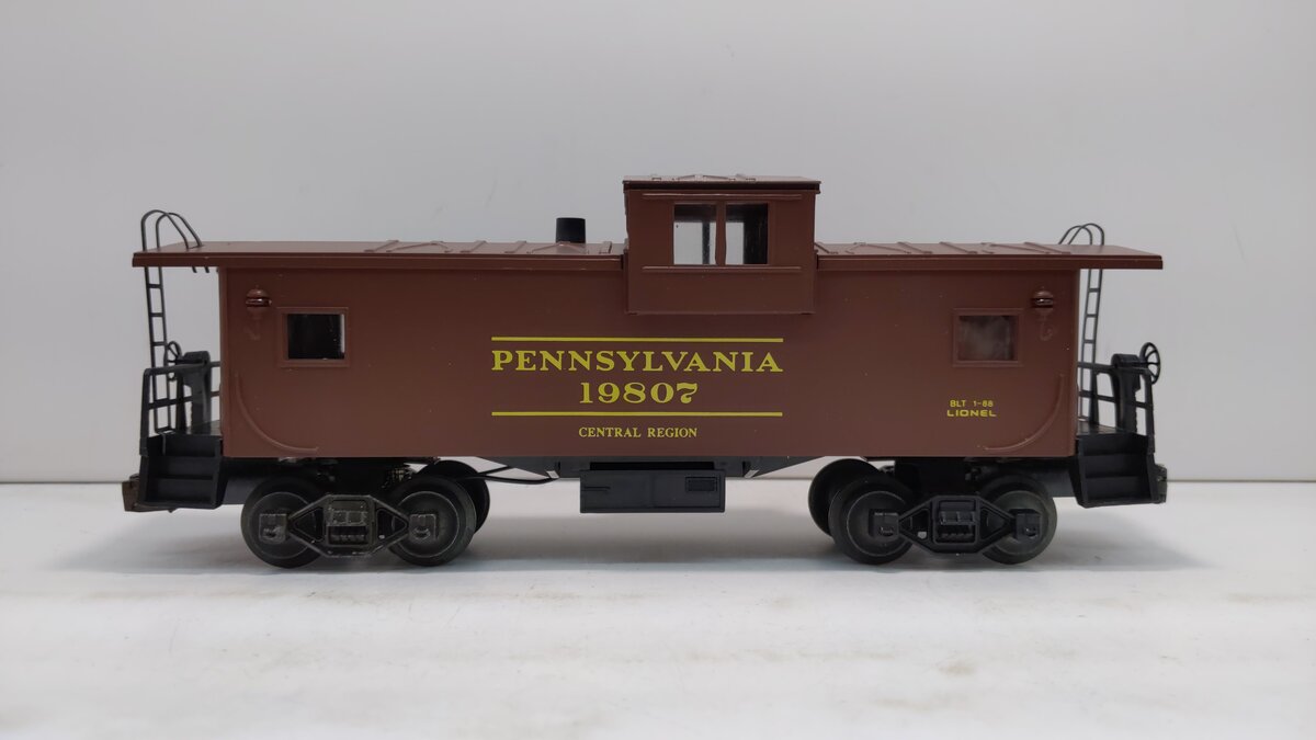Lionel 6-19807 O Gauge Pennsylvania Extended Vision Smoking Caboose #19807