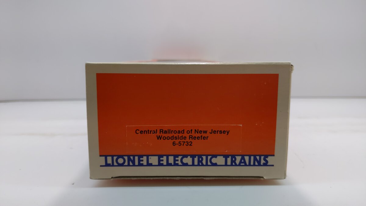 Lionel 6-5732 O Gauge Central Railroad of New Jersey Woodside Reefer #5732 NIB