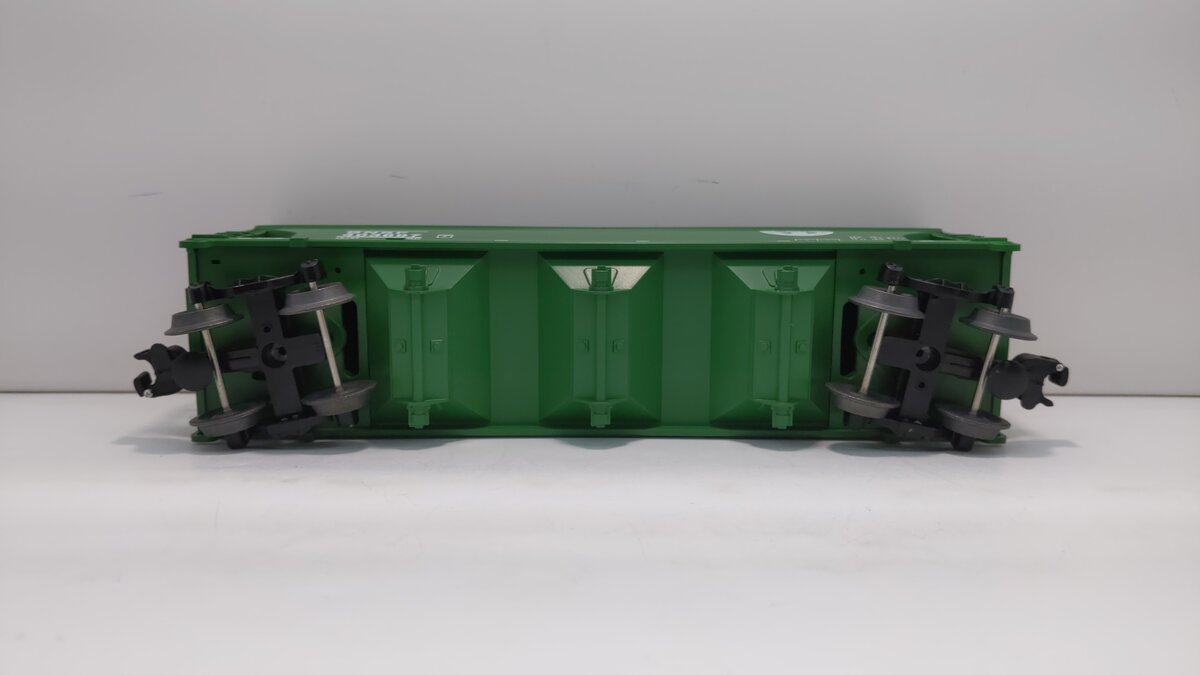 Lionel 6-17134 O Gauge BNSF ACE 3-Bay Covered Hopper NIB