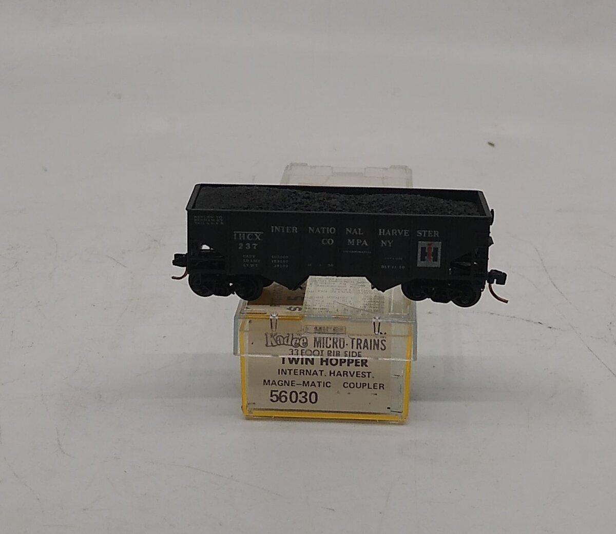 Micro-Trains 05600030 N International Harvester 33' 2-Bay Rid Side Hopper # 237