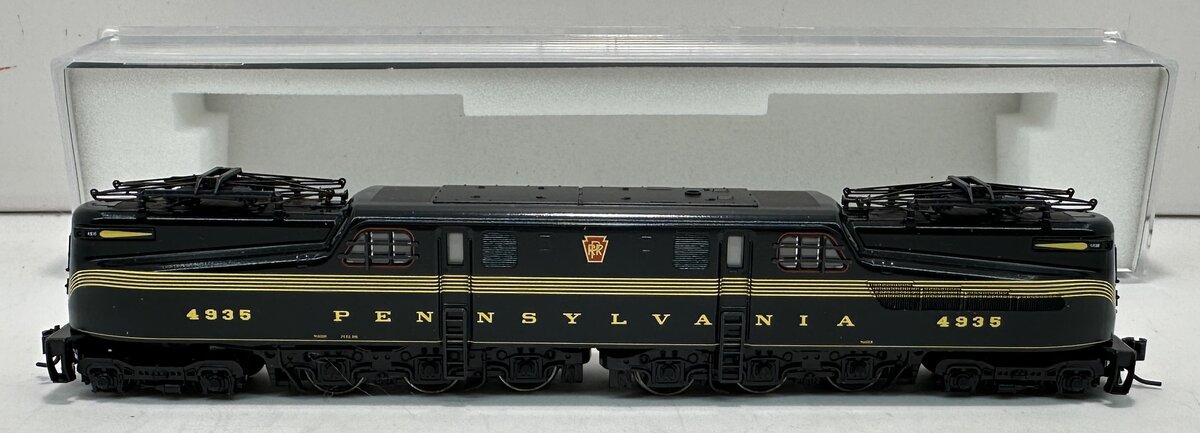 Kato 137-2001 N Scale Pennsylvania Railroad GG-1 Electric Locomotive #4935