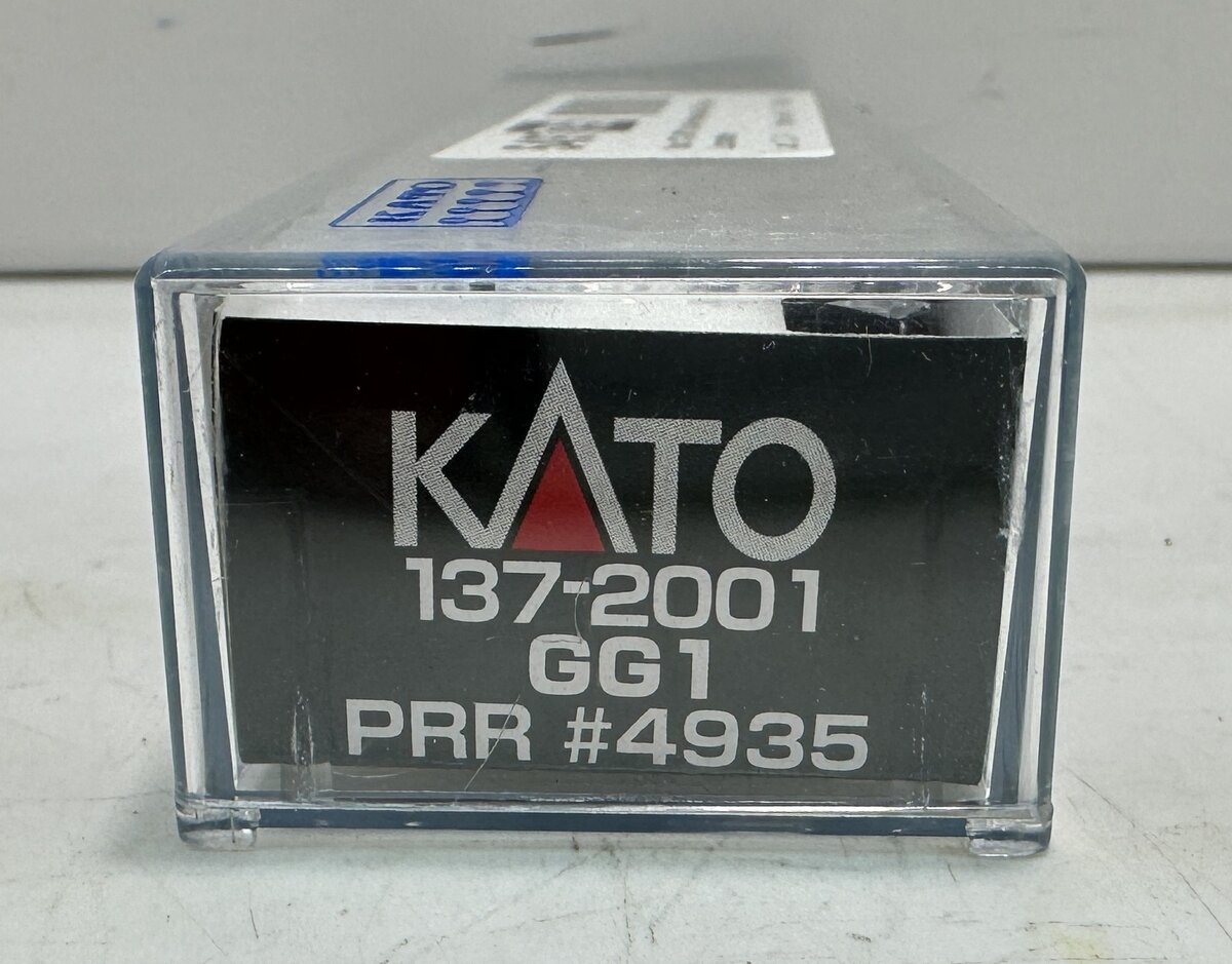 Kato 137-2001 N Scale Pennsylvania Railroad GG-1 Electric Locomotive #4935