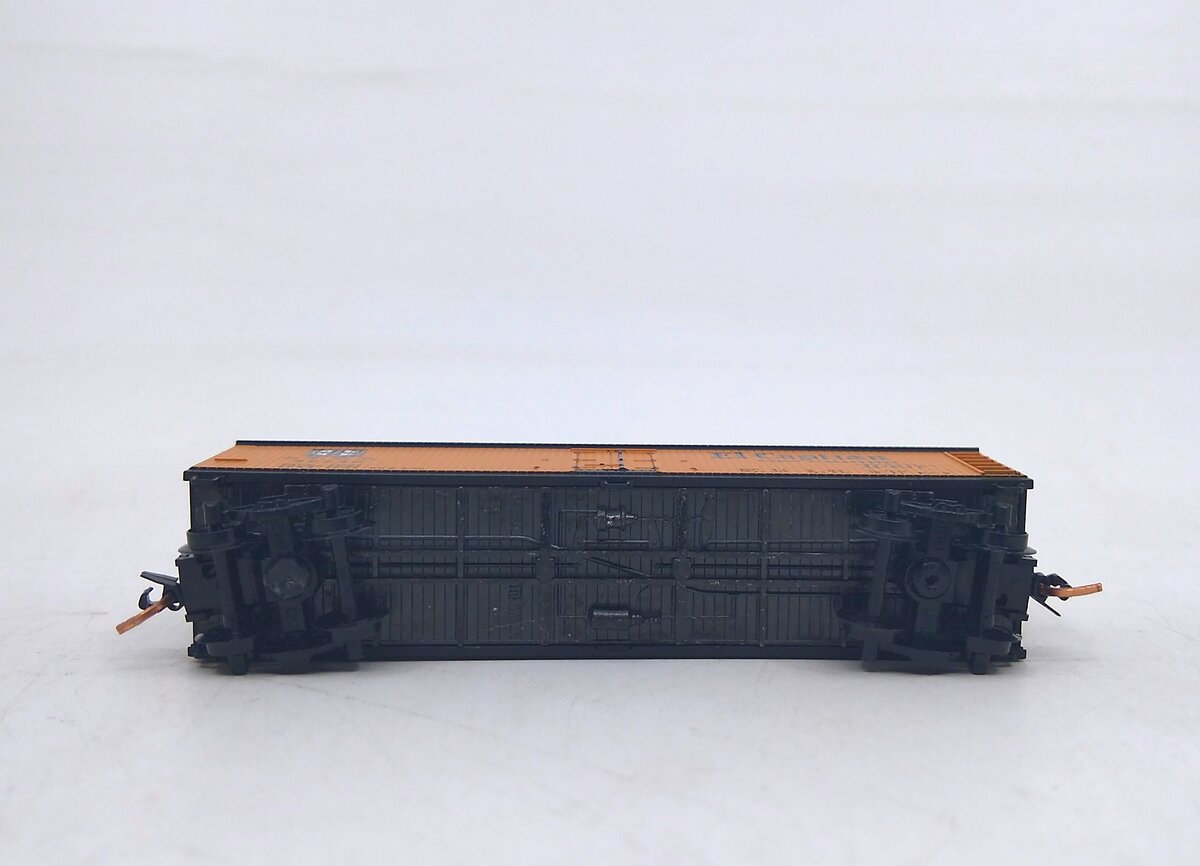 Micro-Trains 04700240 N Scale Santa Fe 40' Double Sheathed Wood Reefer #25966