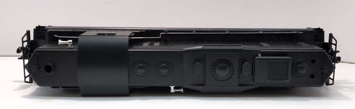 Lionel 6-8358 O Gauge Pennsylvania GP-9 Non-Powered Diesel Locomotive EX/Box