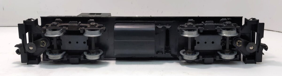 Lionel 6-8358 O Gauge Pennsylvania GP-9 Non-Powered Diesel Locomotive EX/Box