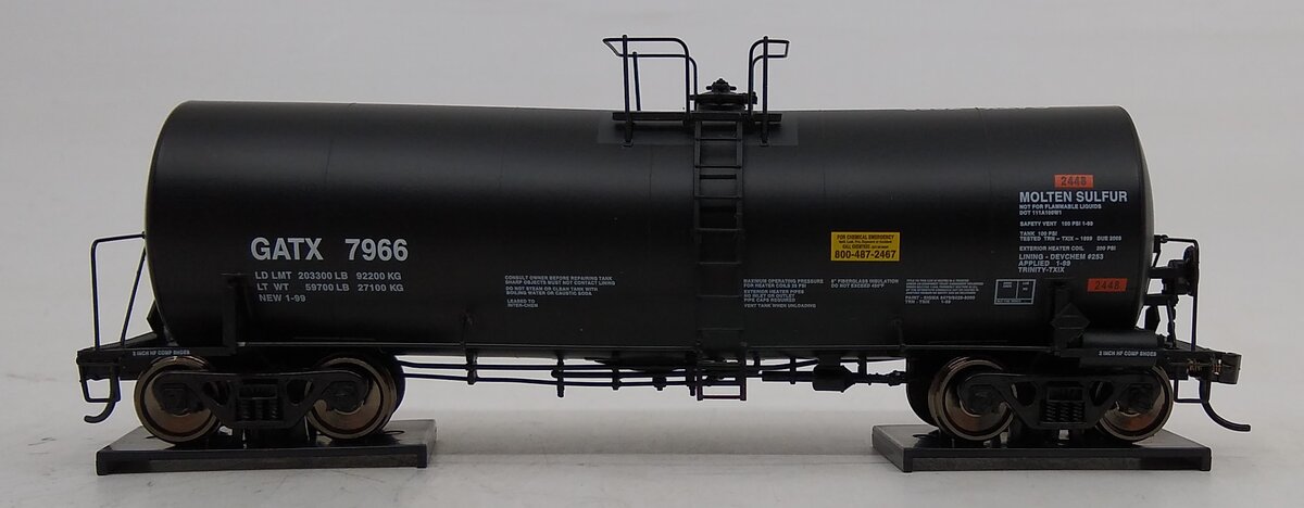 Walthers 920-100004 HO GATX Proto 40ft 14K Tank Car #7966