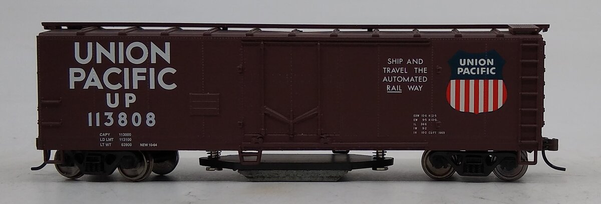 Walthers 931-1756 HO Union Pacific 40' Plug-Door Track Cleaning Boxcar #113808 LN/Box