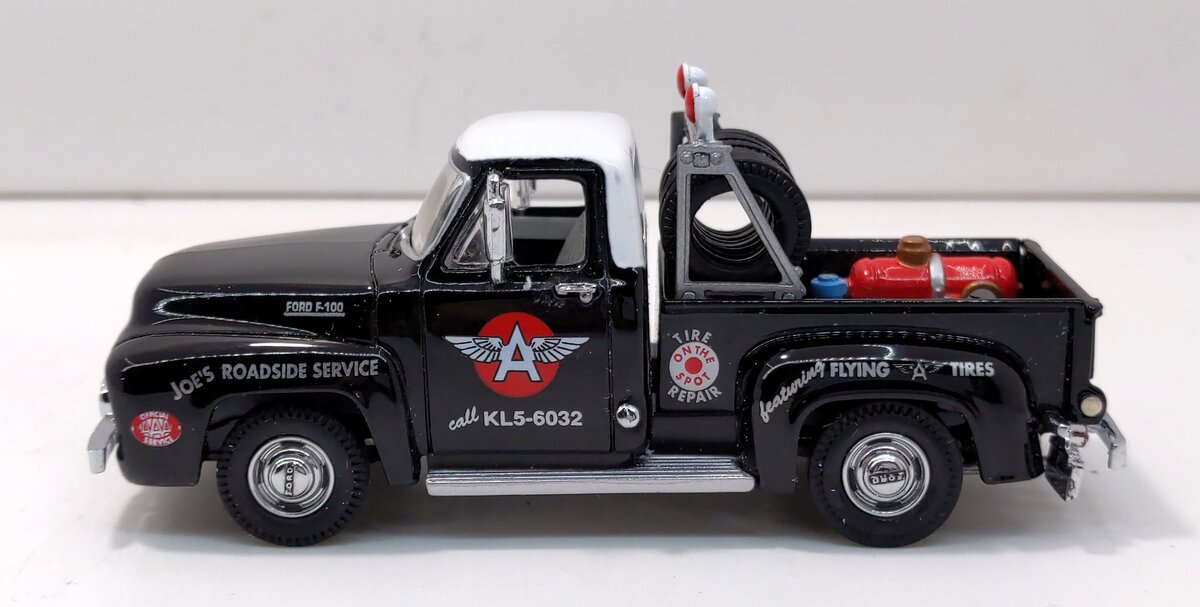 Matchbox YRS02-M 1:43 Scale Diecast 1953 Ford F-100 Flying "A" Tire Service