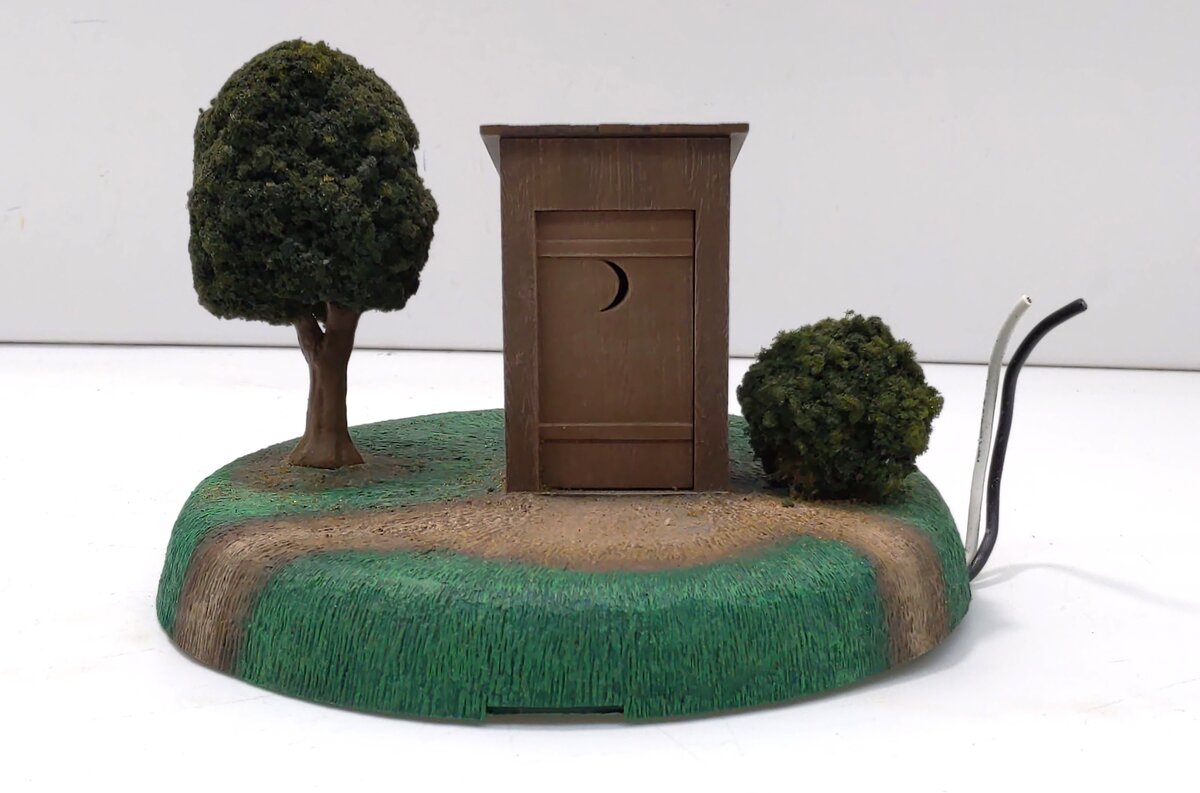 Lionel 6-34150 O The Reading Room Operating Outhouse