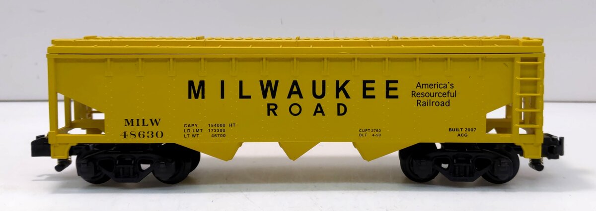 American Flyer 6-48630 S Gauge Milwaukee Road 3-Bay Covered Hopper