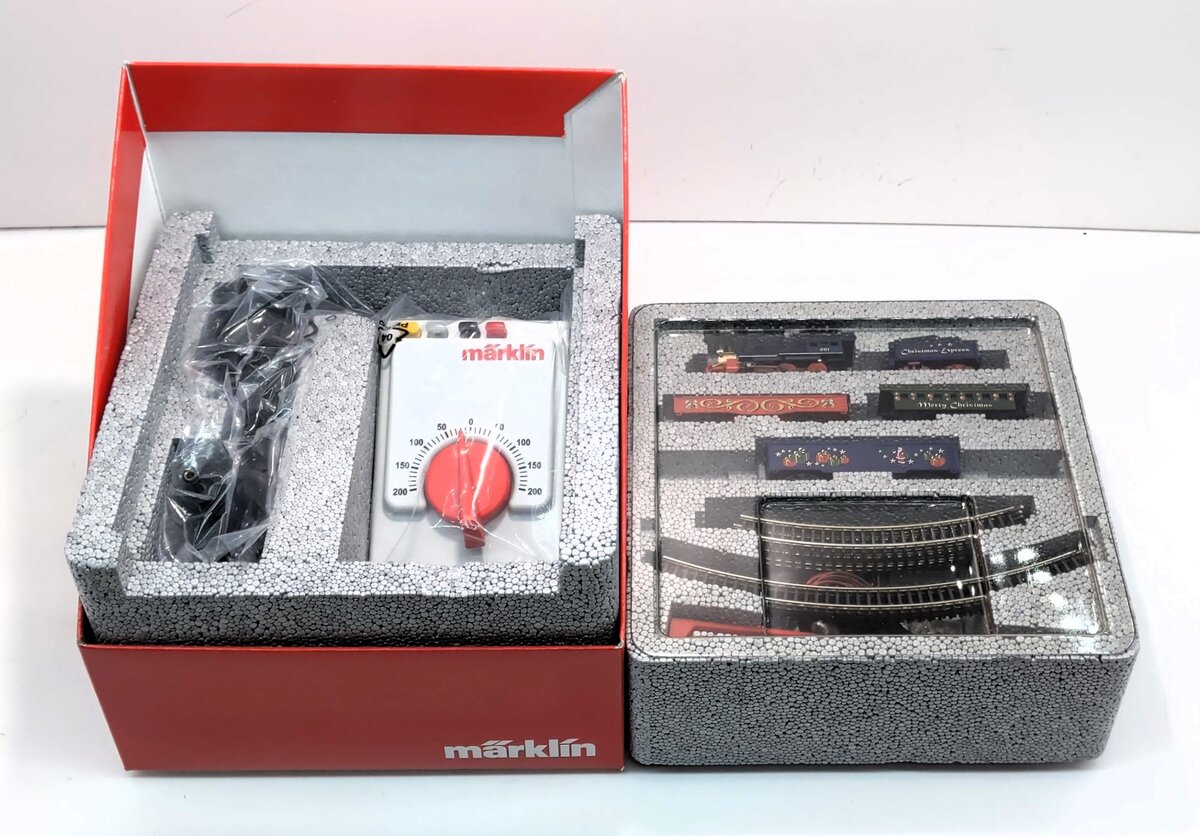 Marklin 81846 Z Gauge Christmas Steam Freight Train Set LN/Box