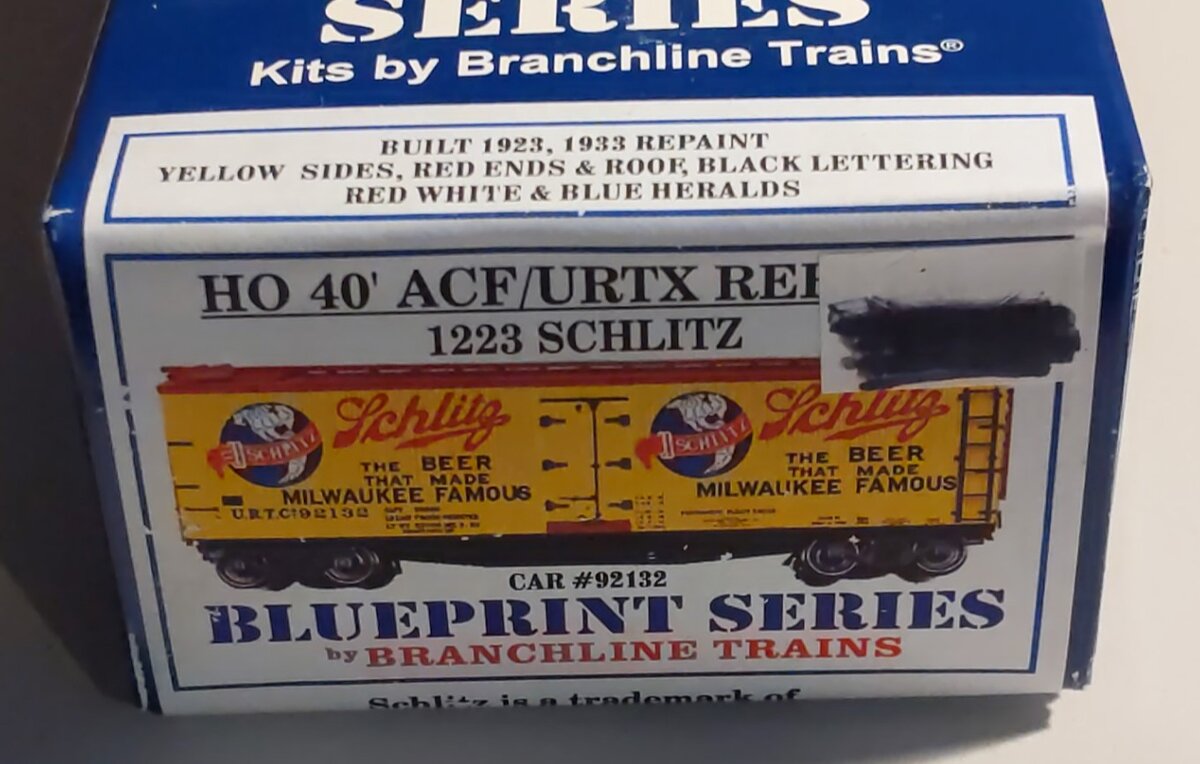 Branchline Trains 1223 HO Scale Schlitz 40' ACF/URTX Reefer Kit #92132