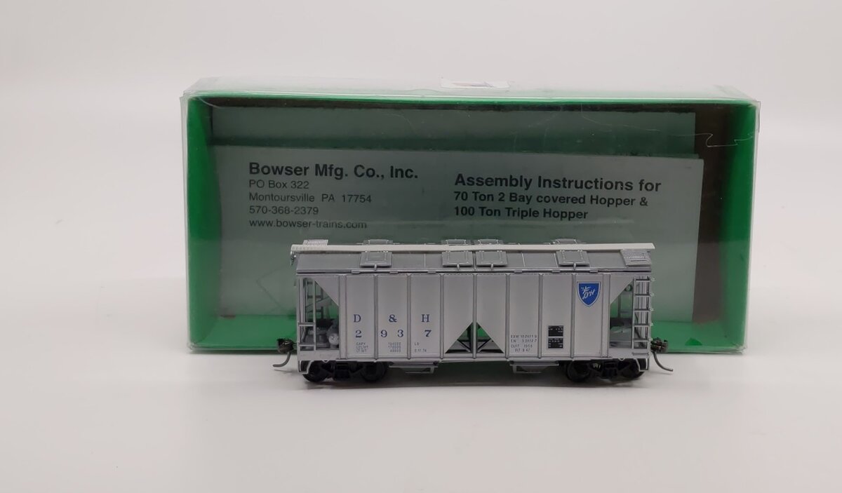 Bowser 55845 HO Scale D&H 70 Ton Bay Covered Hopper # 2937