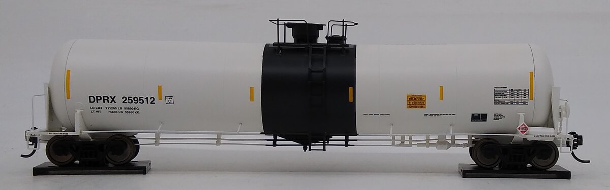 Walthers 920-100705 HO PBF Holding Co. 55' Trinity Modified Tank Car RTR #259512
