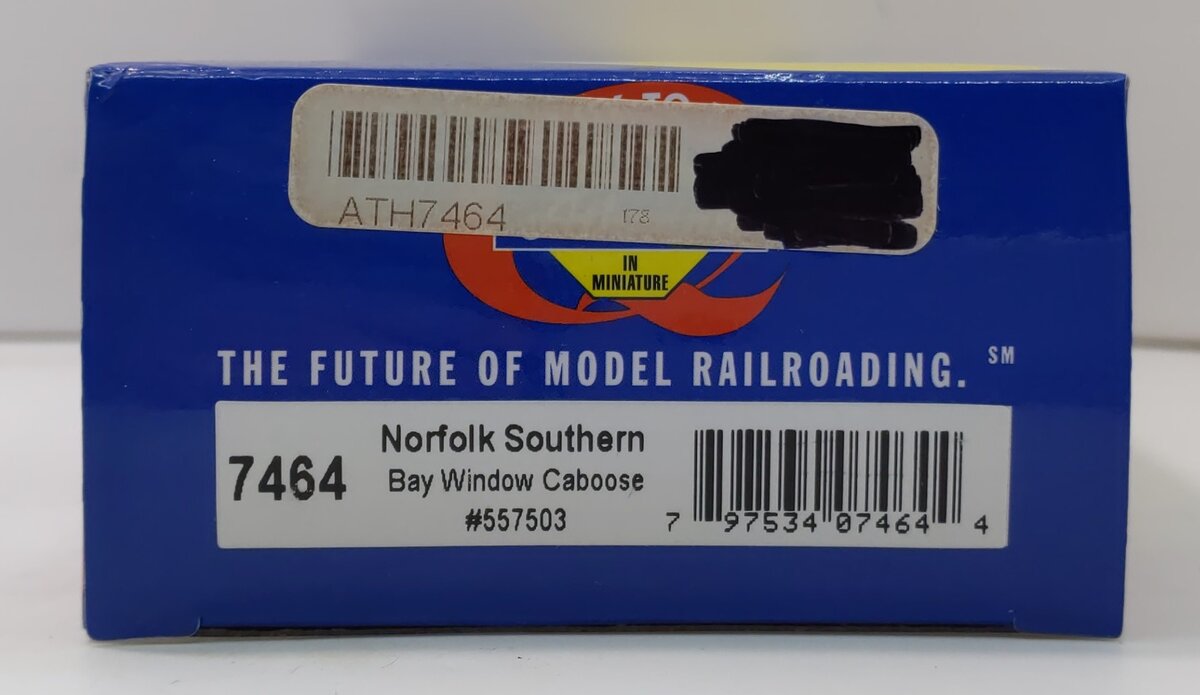 Athearn 7464 HO Scale Norfolk Southern Bay Window Caboose #557503