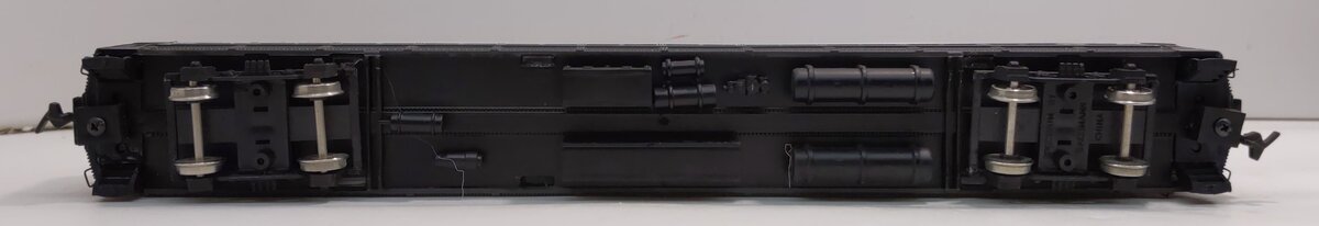 Bachmann 89105 HO Scale New York Central Coach Passenger Car #964 LN/Box
