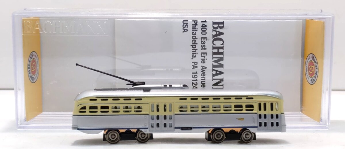 Bachmann 62999 N Philadelphia Transit Company Gray & Cream PCC Trolley