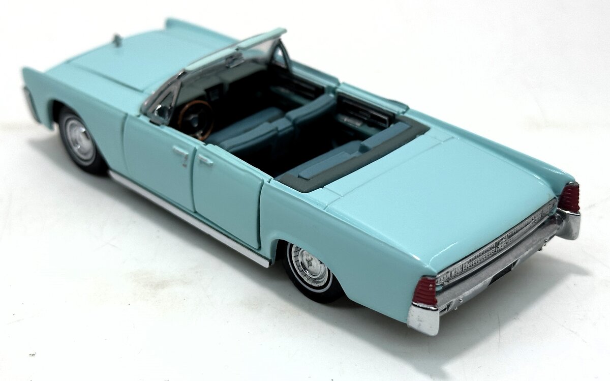 Franklin Mint B14PW05 1:43 Scale Diecast 1961 Lincoln Continental Convertible NEW