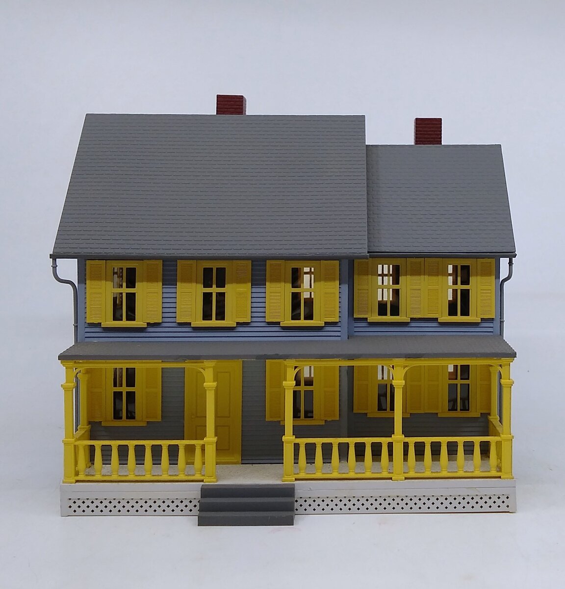 MTH 30-9001 O Scale Country House Building Gray w/ Yellow Shutters LN/Box