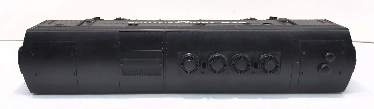 Lionel 6-24517 New York Central Powered F3 B-Unit Diesel Engine #2405 W TMCC