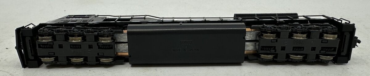Kato 176-5507 N Scale Norfolk Southern SD-80 Diesel Locomotive #7204