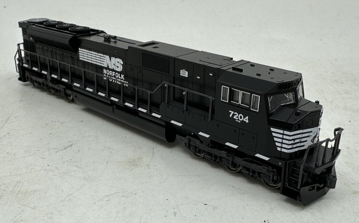 Kato 176-5507 N Scale Norfolk Southern SD-80 Diesel Locomotive #7204