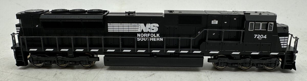 Kato 176-5507 N Scale Norfolk Southern SD-80 Diesel Locomotive #7204