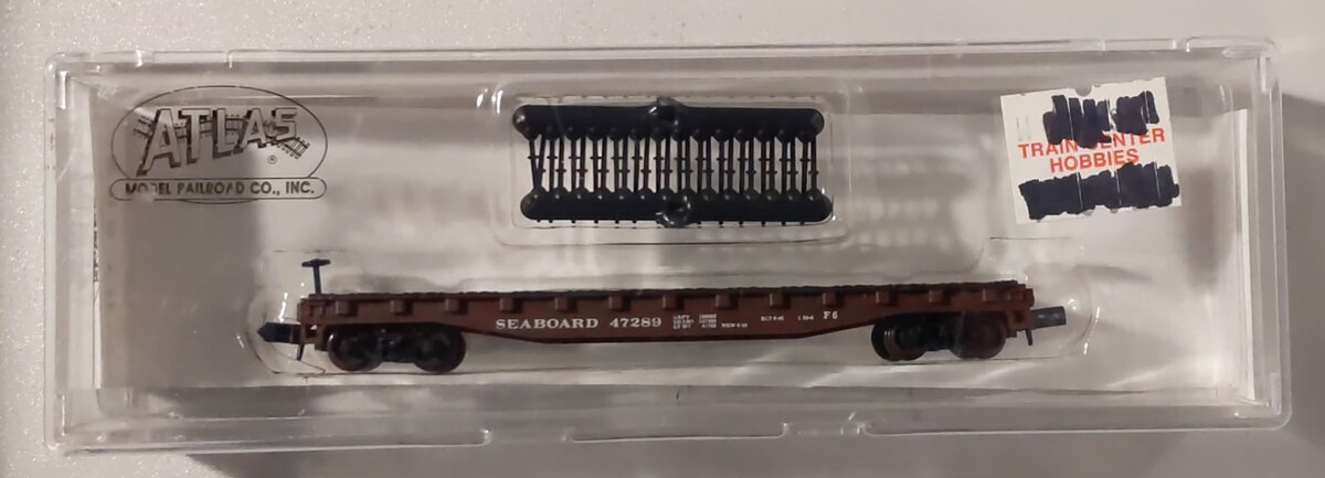 Atlas 3810 N Scale Seaboard Flat Car with Stakes #47289 LN/Box
