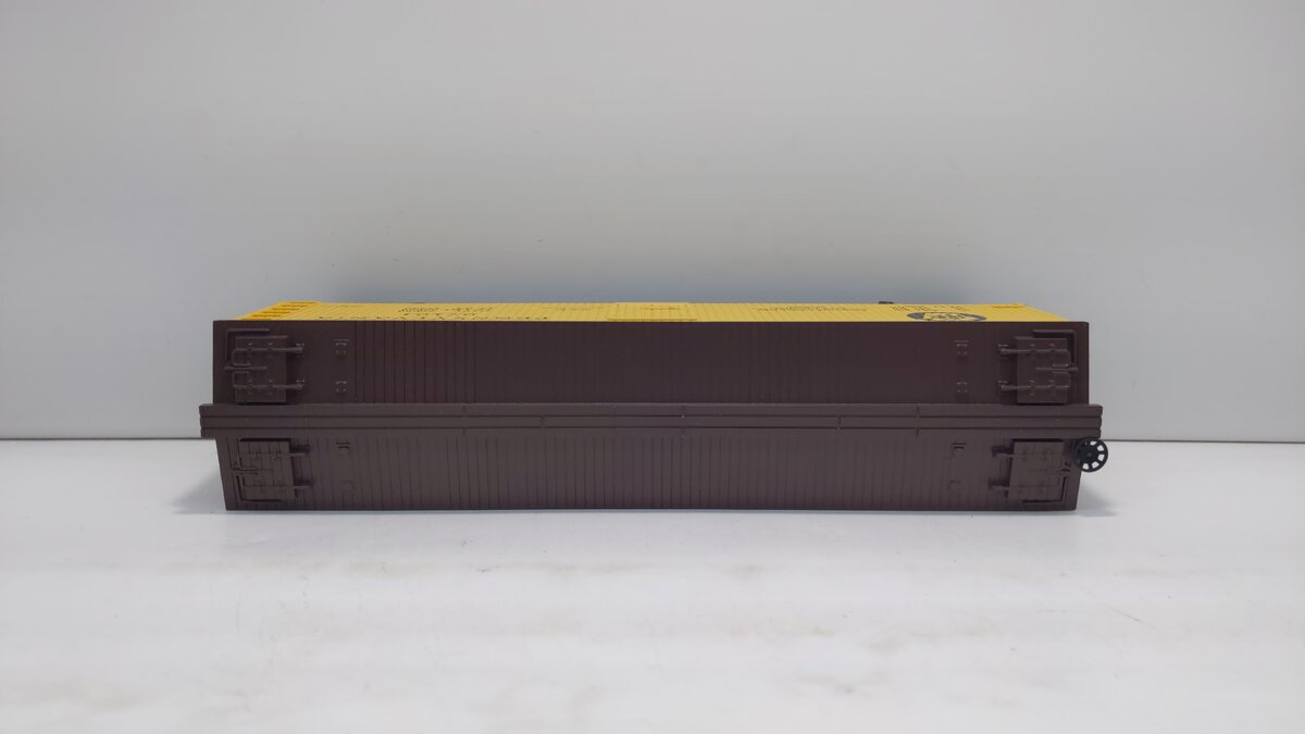 MTH 30-7809 O Pennsylvania Yellow & Brown Semi-Scale Reefer Car #97101 LN/Box