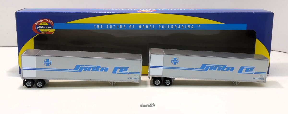 Athearn 73359 HO Santa Fe 45' Smooth Side Z-Van Trailers (2)