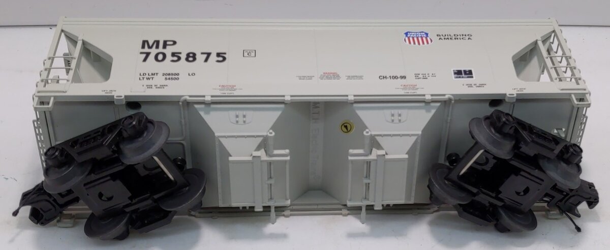 MTH 20-97827 O Missouri Pacific 2-Bay Centerflow Hopper Car #705853