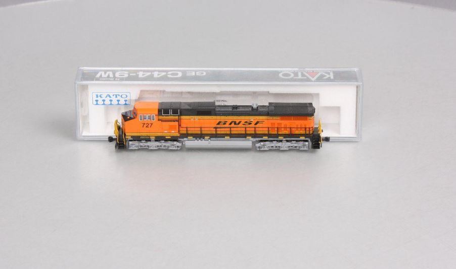 Kato 176-3509 N Scale BNSF C44-9W Diesel Locomotive #727