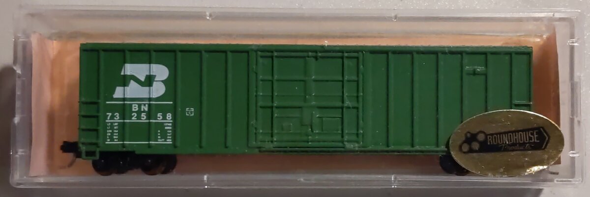 Roundhouse 8829 N Scale Burlington Northern Assembled Boxcar # 732558 Kit