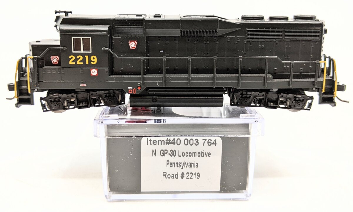 Atlas 40003764 N Scale Pennsylvania RR GP30 Phase 2 Diesel Locomotive #2219