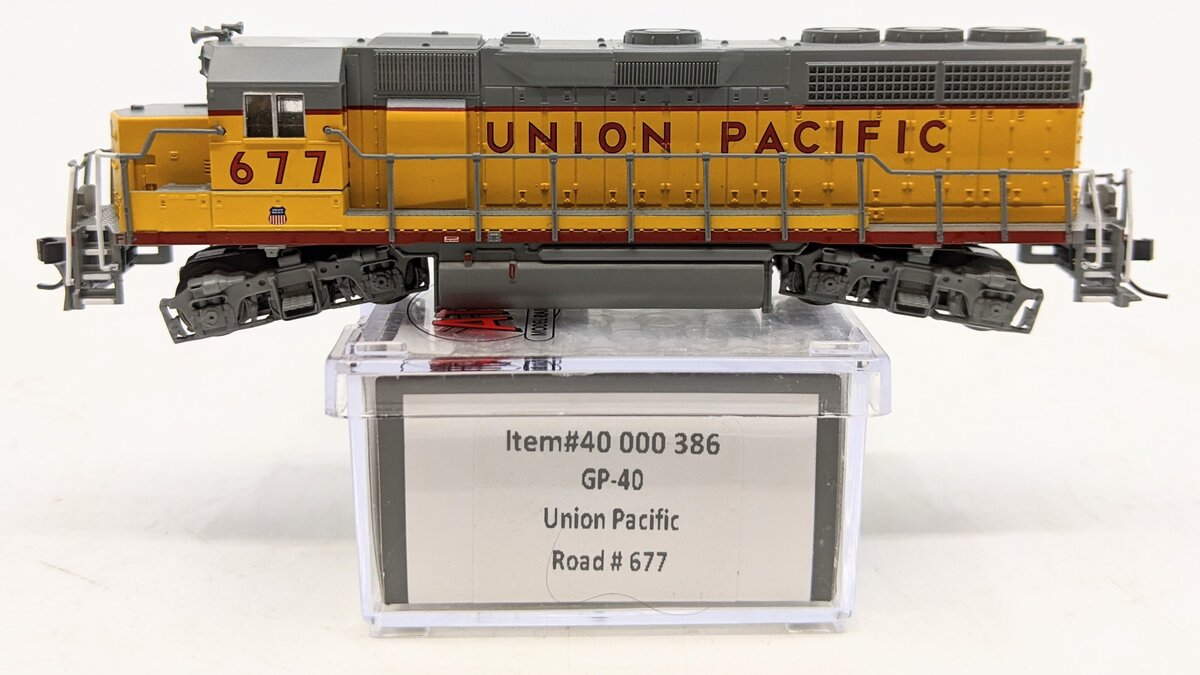 Atlas 40000386 N Scale Union Pacific GP-40 Diesel Locomotive #677