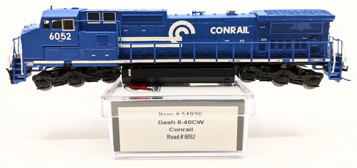 Atlas 51936 N Scale Conrail Dash 8-40CW Diesel Locomotive #6052