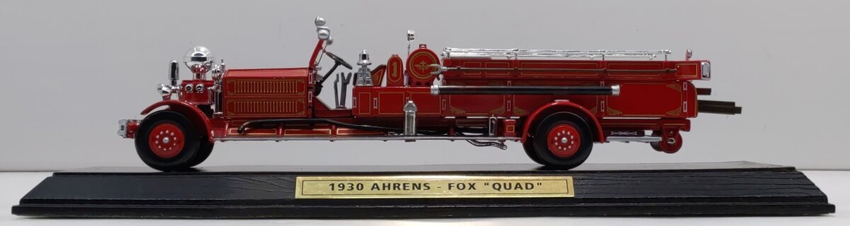 MATCHBOX MODELS OF YESTERYEAR FIRE ENGINE1930 AHRENS-FOX DIE CAST 1:43 EX