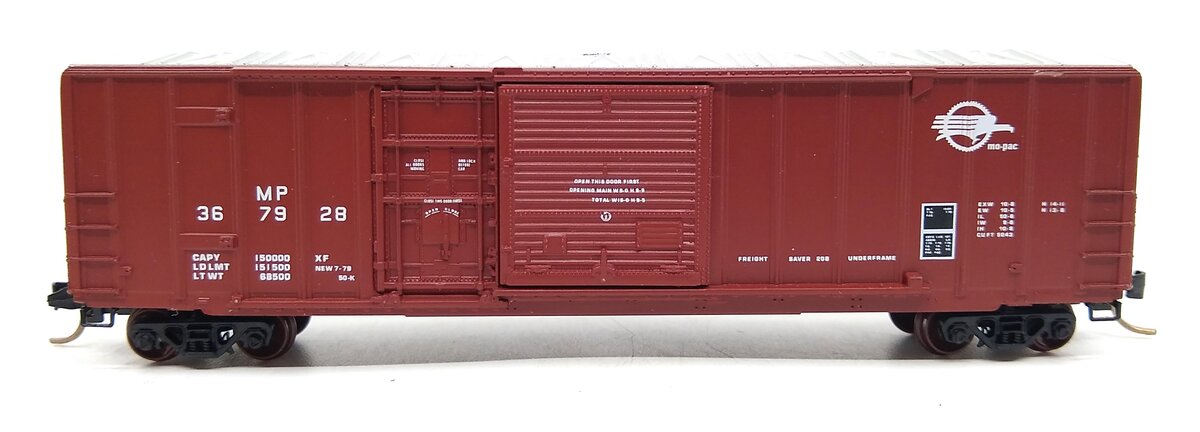 Micro-Trains 02600040 N MP 50' Plug & Sliding Door Rib Side Boxcar #367928 LN/Box