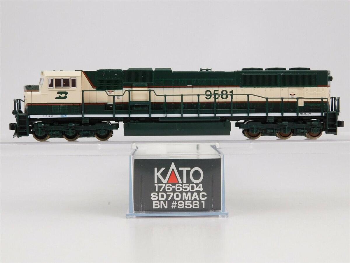 Kato 176-6504 N Scale Burlington Northern SD70MAC Diesel Locomotive #9581