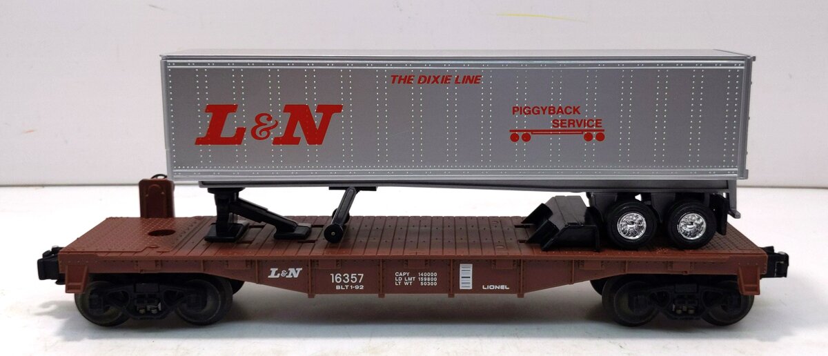 Lionel 6-16357 O Gauge Louisville and Nashville Flatcar w/Trailer NIB